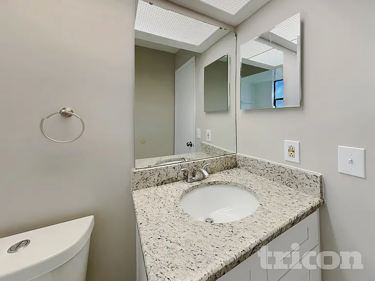 10672 Parliament Pl — Photo 15