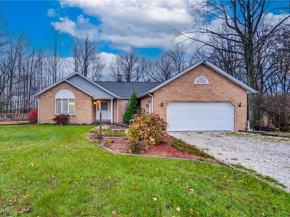 1313 Fohl St SW, East Sparta, OH 44626