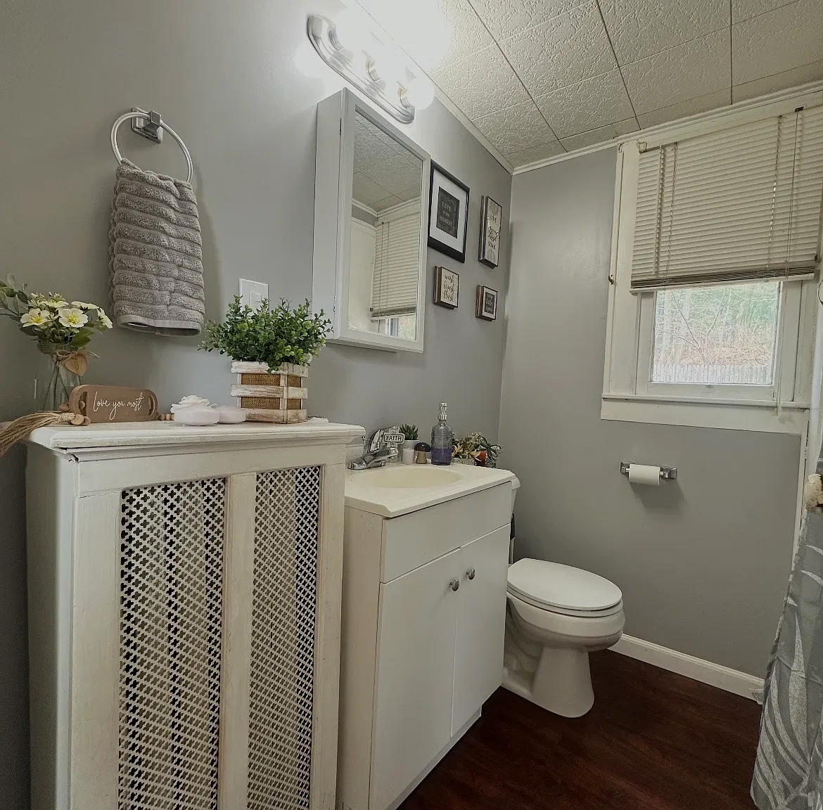 3 bed, $1,150 — Photo 1