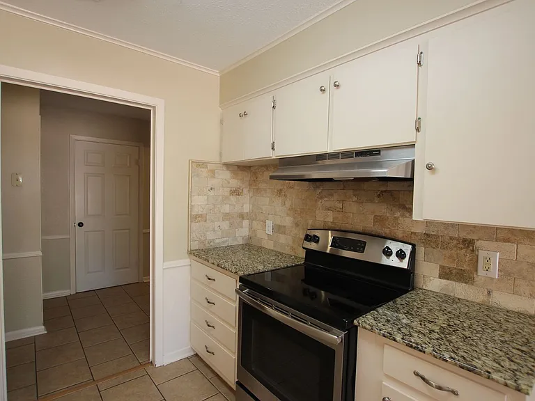 316 Clemson Dr — Photo 11