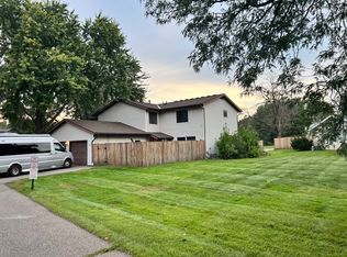 7788 Dunmore Rd, Woodbury, MN 55125