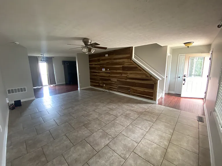 105 Galehouse Rd — Photo 2