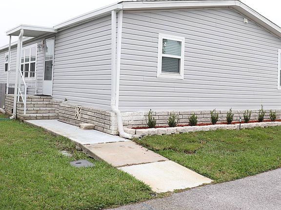 5th image of 354 Justin Ave