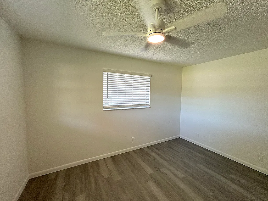 2 bed, 800 sqft, $2,100 — Photo 2