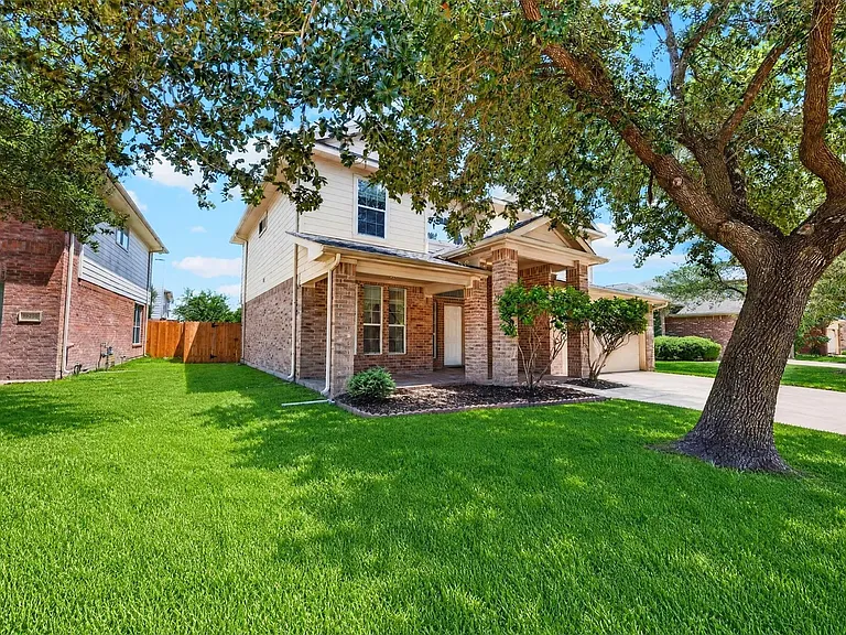 19246 Hopeview Ct — Photo 6