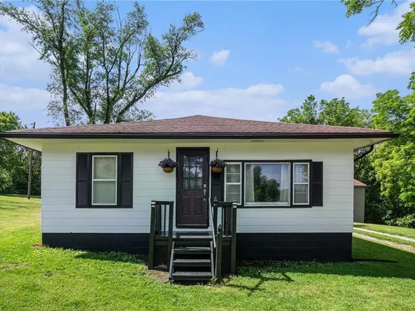 5651 SW Bray Rd, Clarksdale, MO 64430