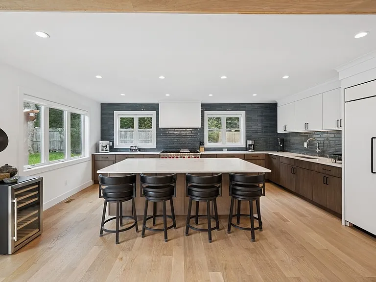 85 Gould St — Photo 4