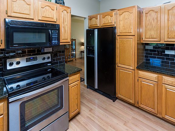 2nd image of 8941 Highland Oaks Dr