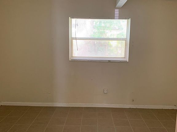 5th image of 8723 N Mandarine Pl #B