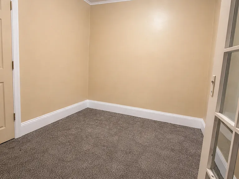 516 2nd St #2 — Photo 11