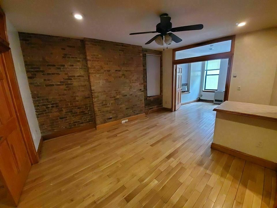 1st image of 536 E 6th St APT 4