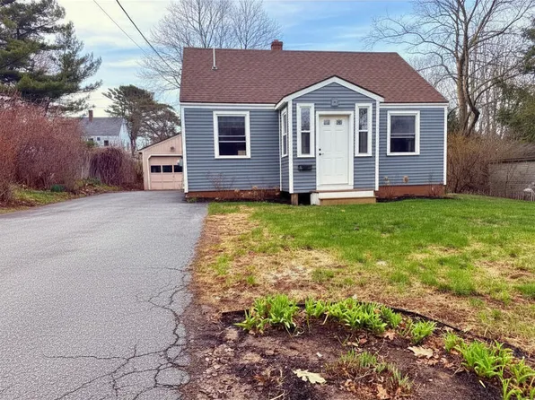 32 Longfellow Drive, Cape Elizabeth, ME 04107