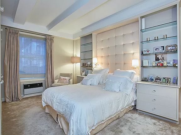 3rd image of 45 E 62nd St APT 1D