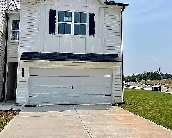 8 Lumpkin Ln