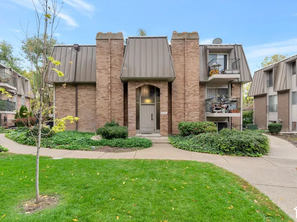 4868 S Highland Cir APT 2, Holladay, UT 84117