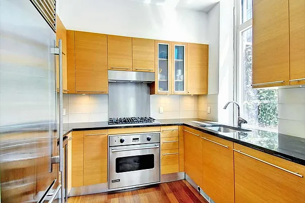 Sold by Nest Seekers International | media 2