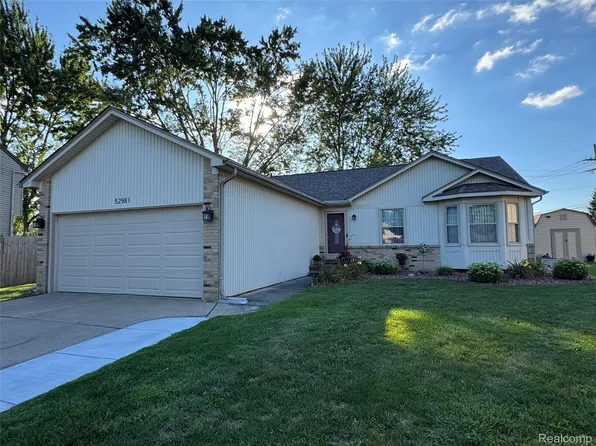 52981 Sequoia Trl, Chesterfield, MI 48047