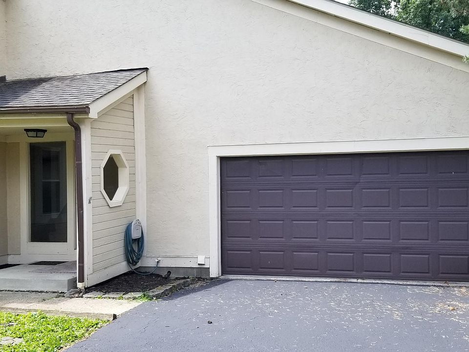 Full 2 Car Attached Garage! With Opener No Scrapping Snow or Ice This Winter!