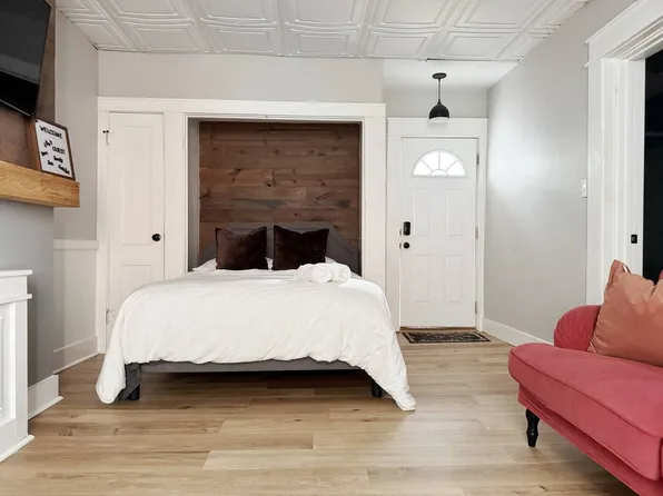 37 E Chandler Ave, Evansville, IN