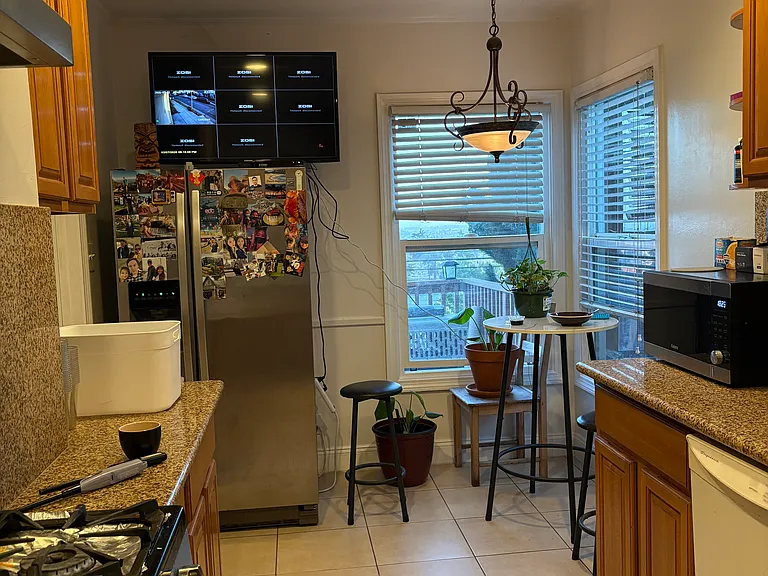 6600 Outlook Ave — Photo 2