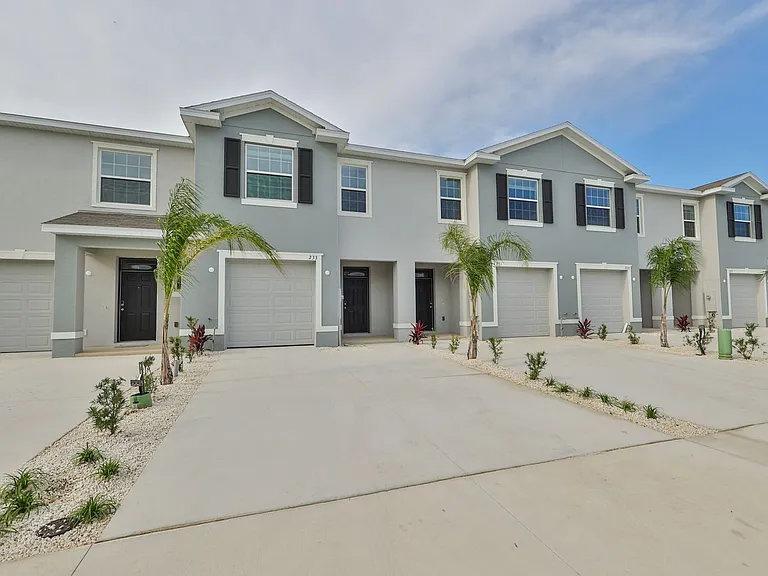 233 Mangrove Shade Cir — Photo 39