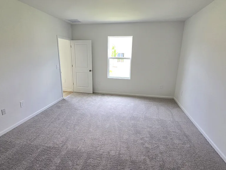 6425 Domizio Dr — Photo 24