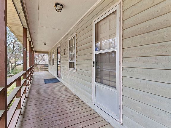 4th image of 109 Tryon St