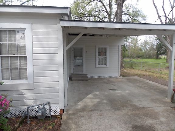 5th image of 304 E Blackwell St