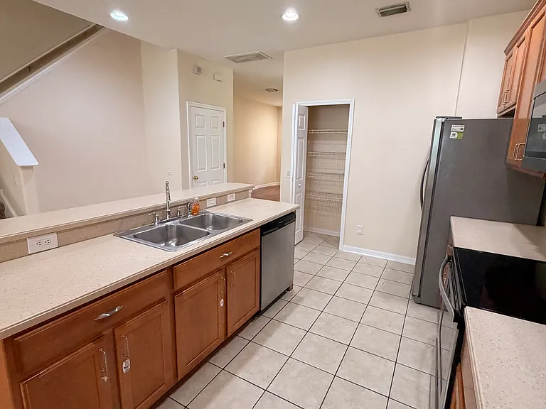 17518 Stinchar Dr — Photo 7