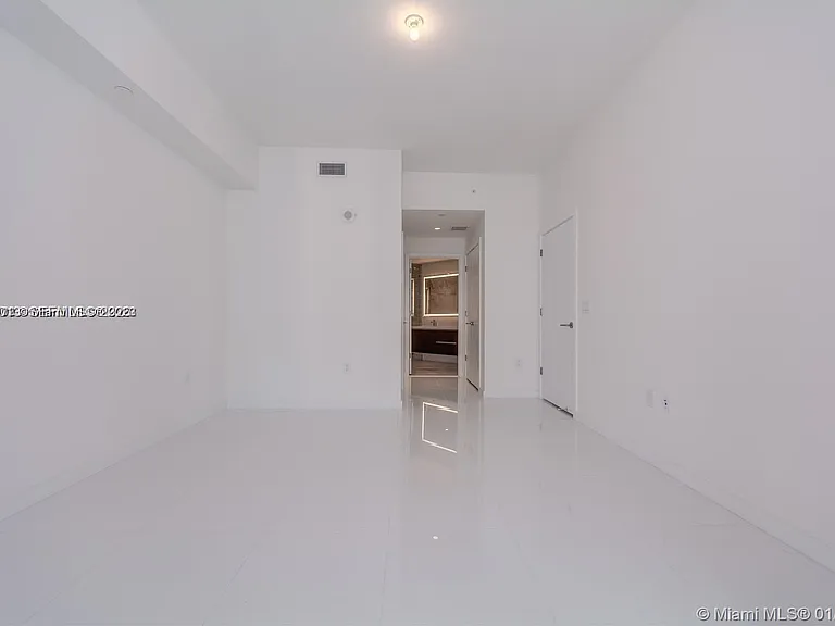 851 NE 1st Ave #11 — Photo 12