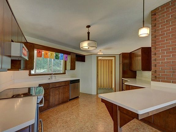 5th image of 5036 Alto Ln