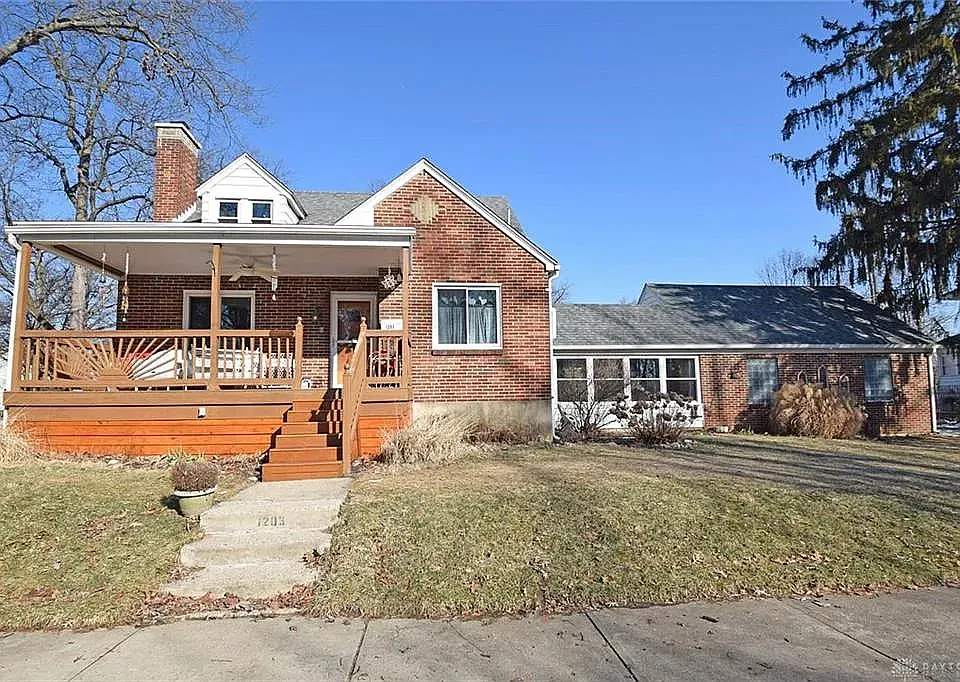 1203 Ashland Ave