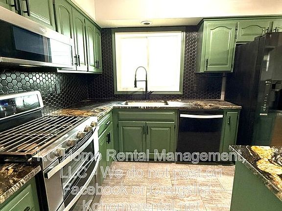 4th image of 12008 W 91st Ter