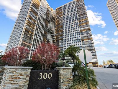 300 Winston Dr APT 305, Cliffside Park, NJ, 07010