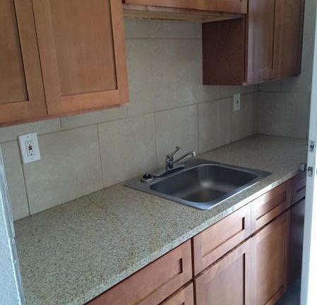 2nd image of 1432 Parkway Dr APT 12B