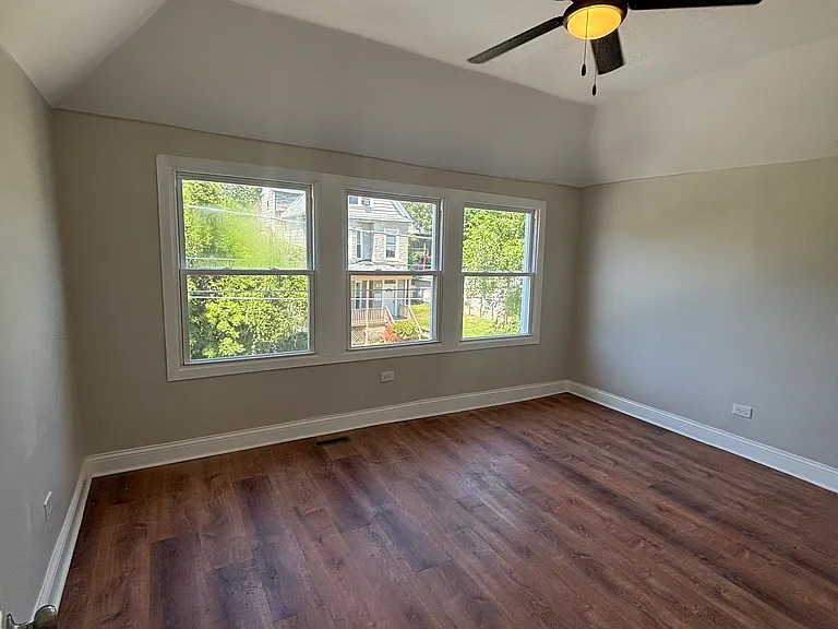7049 S Kimbark Ave — Photo 10