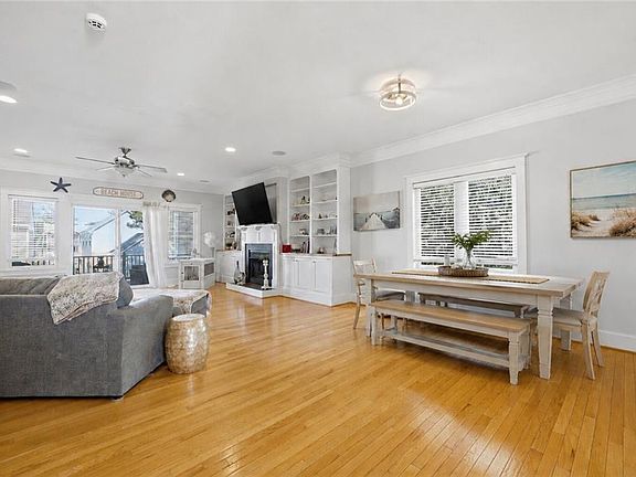3rd image of 9569 7th Bay St #A
