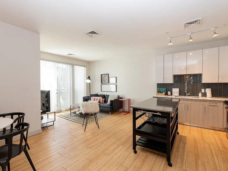 319 D St #122 — Photo 3