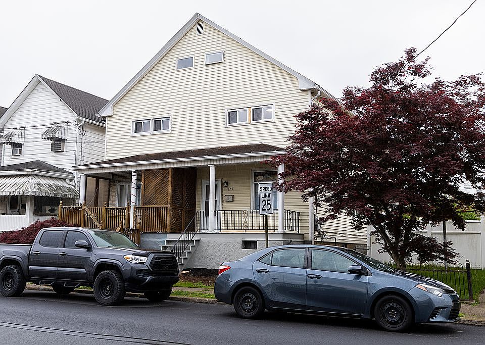 1st image of 375 E Union St