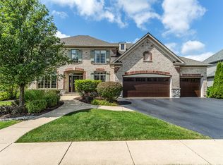 4N708 Blue Lake Cir E, St Charles, IL 60175