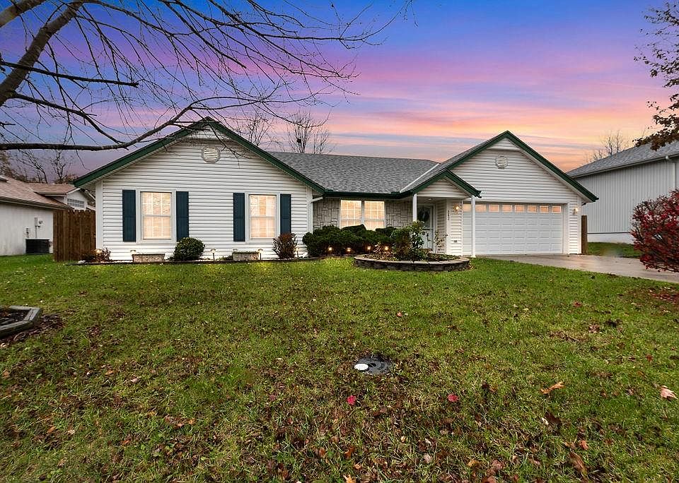 1st image of 202 Cross Creek Ln