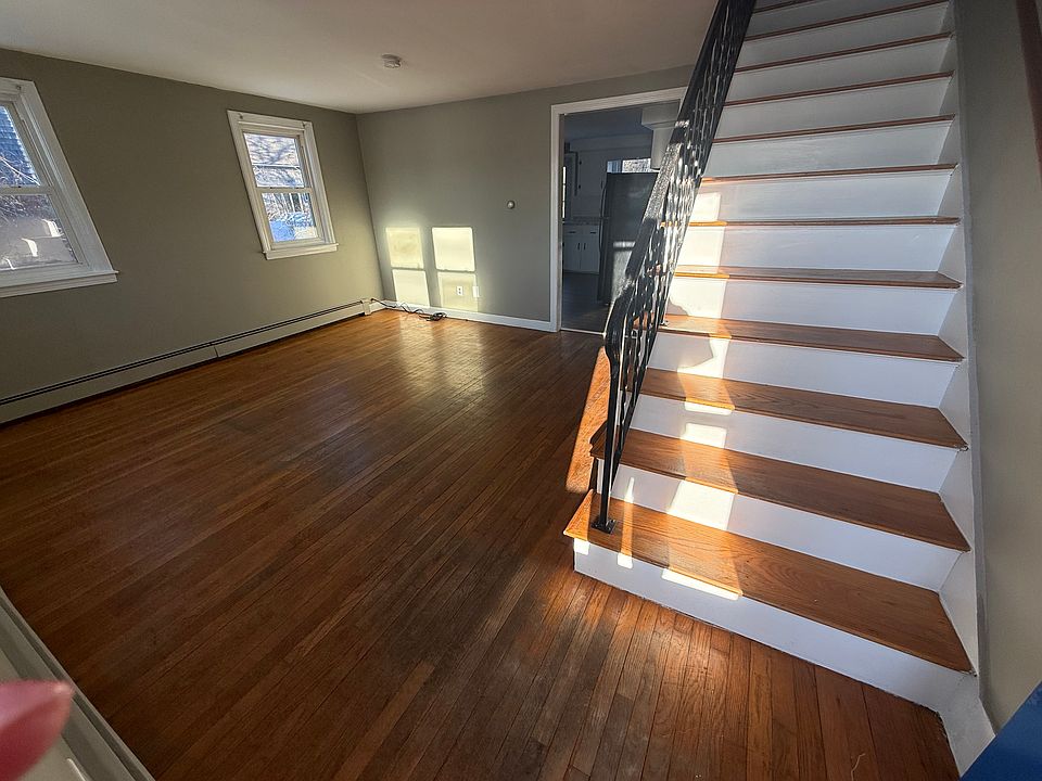 1st image of 38 Pine St