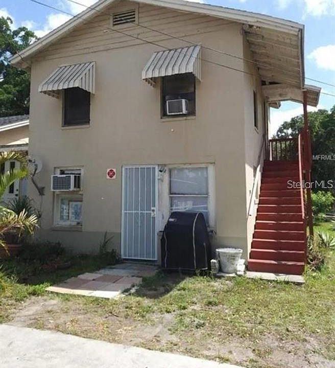 1st image of 930 18th St #B