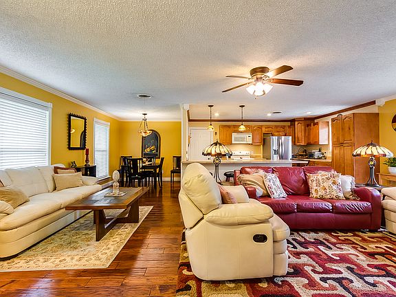 2nd image of 3511 Cloverdale Ln
