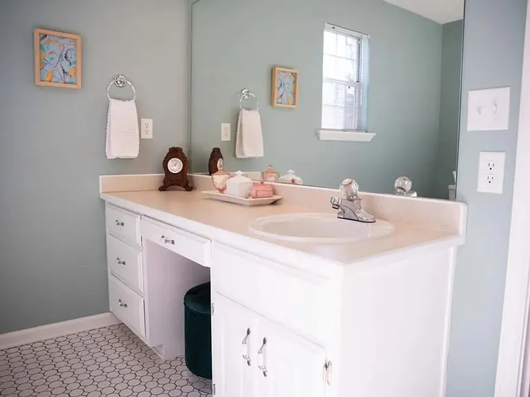 2070 Emerald Dr — Photo 19