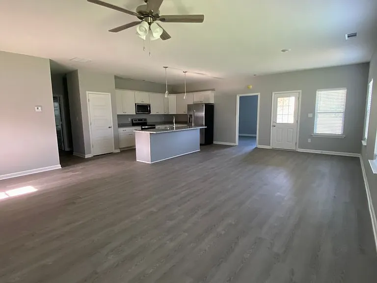 60 Anna Ln #60 — Photo 2