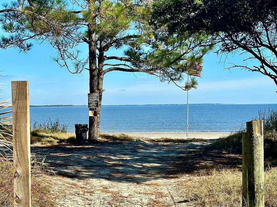 2nd image of 134 Sea Pines Drive