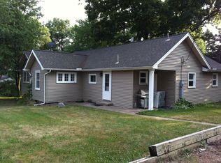 2752 Loon Lake Rd, Wixom, MI 48393