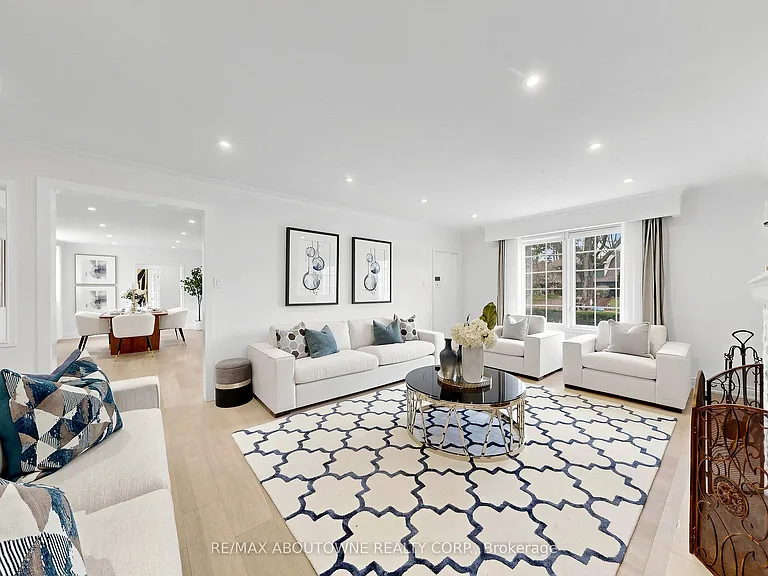 1316 Cambridge Dr — Photo 12