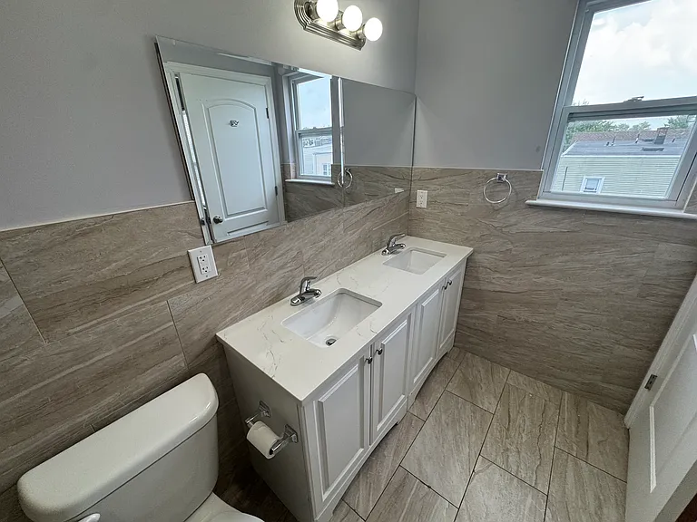 301 N 13th St #2 — Photo 28